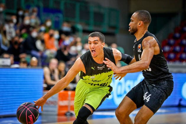 medi Bayreuthvs. Hamburg Towers, Basketball, Bundesliga, BBL Pokal, easycredit BBL, Achtelfinale, Spielzeit 2021 2022, 05.10.2021, medi Bayreuth vs. Hamurg Towers, Basketball, Bundesliga, BBL Pokal, easycredit BBl, Achtelfinale, Spielzeit 2021 2022, 05.10.2021, Foto: EIBNER Thorsten OCHS Bayreuth Copyright: xEibner-Pressefoto ThorstenxOchsx EP_TOS