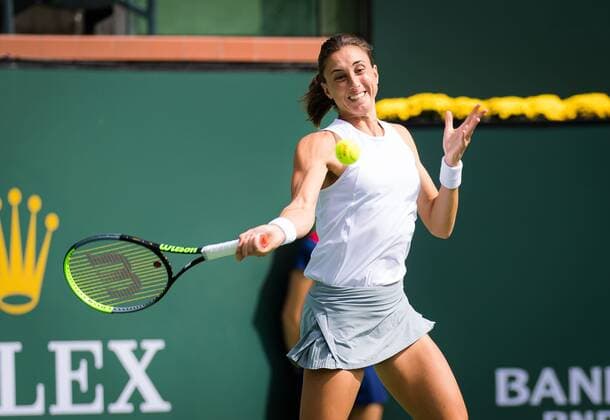 Mandatory Credit: Photo by Rob Prange Shutterstock (12524630c) Petra Martic of Croatia in action during the second round of the 2021 BNP Paribas Open WTA, Tennis Damen 1000 tennis tournament BNP Paribas Open, Tennis, Day 3, Indian Wells Tennis Garden, California, USA - 08 Oct 2021 BNP Paribas Open, Tennis, Day 3, Indian Wells Tennis Garden, California, USA - 08 Oct 2021 Copyright: xRobxPrange Shutterstockx 12524630c