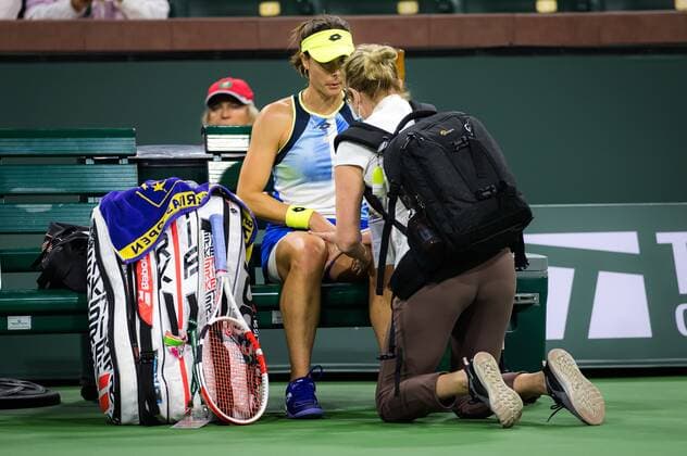 Mandatory Credit: Photo by Rob Prange Shutterstock (12524630fs) Alize Cornet of France in action during the second round of the 2021 BNP Paribas Open WTA, Tennis Damen 1000 tennis tournament BNP Paribas Open, Tennis, Day 3, Indian Wells Tennis Garden, California, USA - 08 Oct 2021 BNP Paribas Open, Tennis, Day 3, Indian Wells Tennis Garden, California, USA - 08 Oct 2021 Copyright: xRobxPrange Shutterstockx 12524630fs