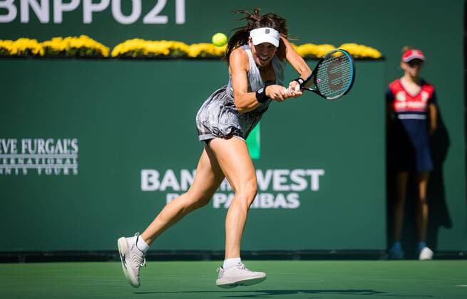 Mandatory Credit: Photo by Rob Prange Shutterstock (12524631m) Ajla Tomljanovic of Australia in action during the second round at the 2021 BNP Paribas Open WTA, Tennis Damen 1000 tennis tournament BNP Paribas Open, Tennis, Day 4, Indian Wells Tennis Garden, California, USA - 09 Oct 2021 BNP Paribas Open, Tennis, Day 4, Indian Wells Tennis Garden, California, USA - 09 Oct 2021 Copyright: xRobxPrange Shutterstockx 12524631m