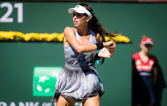 Mandatory Credit: Photo by Rob Prange Shutterstock (12524631h) Ajla Tomljanovic of Australia in action during the second round at the 2021 BNP Paribas Open WTA, Tennis Damen 1000 tennis tournament BNP Paribas Open, Tennis, Day 4, Indian Wells Tennis Garden, California, USA - 09 Oct 2021 BNP Paribas Open, Tennis, Day 4, Indian Wells Tennis Garden, California, USA - 09 Oct 2021 Copyright: xRobxPrange Shutterstockx 12524631h