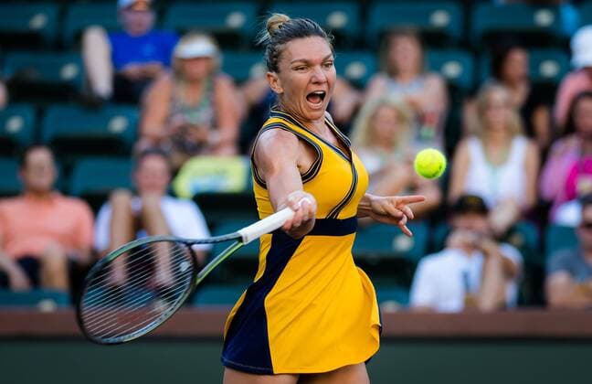 Mandatory Credit: Photo by Rob Prange Shutterstock (12524632aw) Simona Halep of Romania in action during the third round at the 2021 BNP Paribas Open WTA, Tennis Damen 1000 tennis tournament BNP Paribas Open, Tennis, Day 5, Indian Wells Tennis Garden, California, USA - 10 Oct 2021 BNP Paribas Open, Tennis, Day 5, Indian Wells Tennis Garden, California, USA - 10 Oct 2021 Copyright: xRobxPrange Shutterstockx 12524632aw