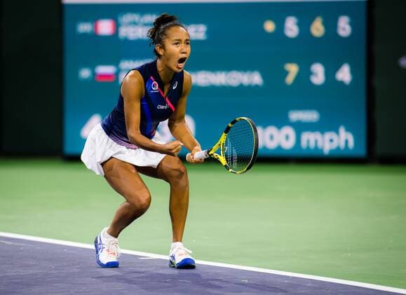 Sport Bilder des Tages Mandatory Credit: Photo by Rob Prange Shutterstock (12524632ci) Leylah Fernandez of Canada in action during the third round at the 2021 BNP Paribas Open WTA, Tennis Damen 1000 tennis tournament BNP Paribas Open, Tennis, Day 5, Indian Wells Tennis Garden, California, USA - 10 Oct 2021 BNP Paribas Open, Tennis, Day 5, Indian Wells Tennis Garden, California, USA - 10 Oct 2021 Copyright: xRobxPrange Shutterstockx 12524632ci