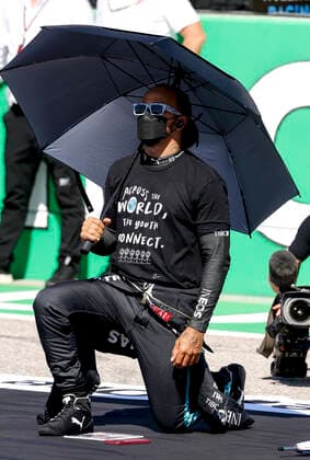starting grid, grille de depart, HAMILTON Lewis (gbr), Mercedes AMG F1 GP W12 E Performance, portrait during the Formula 1 Aramco United States Grand Prix 2021, 17th round of the 2021 FIA Formula One World Championship, WM, Weltmeisterschaft from October 21 to 24, 2021 on the Circuit of the Americas, in Austin, Texas, United States of American - F1 - UNITED STATES GRAND PRIX 2021 - RACE DPPI Panoramic 00121036_F12021GP17USA_JK201629