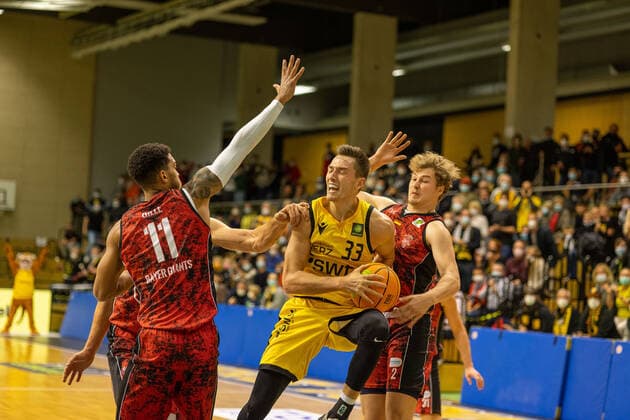 , ¨¨¨Tigers Tübingen vs. Bayer Giants Leverkusen, 2. Basketball, Bundesliga, Pro A, Barmer 2 Basketball, Spieltag 6, Spielzeit 2021 2022, 24.10.2021, ¨¨ Tigers Tübingen - Bayer Giants Leverkusen, Basketball, 2. Bundesliga, Barmer 2 Basketball, Spieltag 6, Spielzeit 2020 2021, 24.10.2021 Rottenburg am Neckar Copyright: xNinaxSander xEibnerxPressefotoxIx EP_NSR