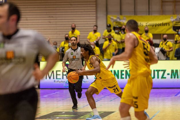 Rohndell Domminic Goodwin (Kirchheim Knights, 21) Kirchheim Knights vs. wiha Panthers Schwenningen, 2. Basketball Bundesliga, Pro A, Barmer 2 Basketball, Spieltag 7, Spielzeit 2021 2022, 30.10.2021 Kirchheim Knights vs. wiha Panthers Schwenningen, 2. Basketball Bundesliga, Pro A, Barmer 2 Basketball, Spieltag 7, Spielzeit 2021 2022, 30.10.2021 Kirchheim unter Teck Copyright: xNinaxSanderx xEibnerxPressefotox EP_NSR