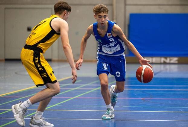 Dominic Vengert (PS Karlsruhe Lions, 8)¨¨Young Tigers Tuebingen vs. PS Karlsruhe Lions, Basketball, Jugend Basketball Bundesliga, JBBL, Vorrunde Gruppe 7, Spieltag 5, Spielzeit 2021 2022, 31.10.2021, ¨¨ Young Tigers Tuebingen - PS Karlsruhe Lions, Basketball, Jugend Bundesliga, Jugend Basketball Bundeslige, Spieltag 5, Spielzeit 2021 2022, 31.10.2021 Tuebingen Copyright: xDennisxDuddek xEibnerxPressefotox EP_DDK