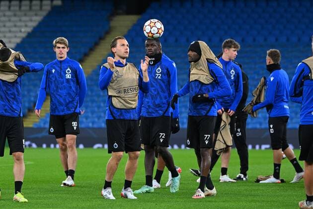 MANCHESTER, UNITED KINGDOM - NOVEMBER 02 : Ruud Vormer midfielder of Club Brugge, Clinton Mata defender of Club Brugge pictured during a training session prior to the UEFA Champions League Group stage A match between Manchester City FC and Club Brugge on November 2, 2021 in Manchester, United Kingdom, 2 11 2021 ( Manchester City v Club Brugge - UEFA Champions League Media Activities 2 11 2021 PhotoNews Panoramic