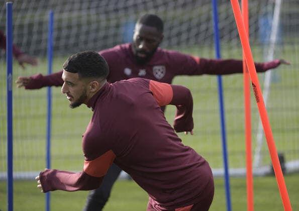 Mandatory Credit: Photo by Avril Husband West Ham United Shutterstock (12585911p) Said Benrahma of West Ham United goes through some drills during training West Ham United First Team Training, Rush Green Training Ground, London, UK - 03 Nov2021 EDITORIAL USE ONLY No use with unauthorised audio, video, data, fixture lists, club league logos or live services. Online in-match use limited to 120 images, no video emulation. No use in betting, games or single club league player publications. West Ham United First Team Training, Rush Green Training Ground, London, UK - 03 Nov2021 EDITORIAL USE ONLY No use with unauthorised audio, video, data, fixture lists, club league logos or live services. Online in-match use limited to 120 images, no video emulation. No use in betting, games or single club league player publications. Copyright: xAvrilxHusband WestxHamxUnited Shutterstockx 12585911p