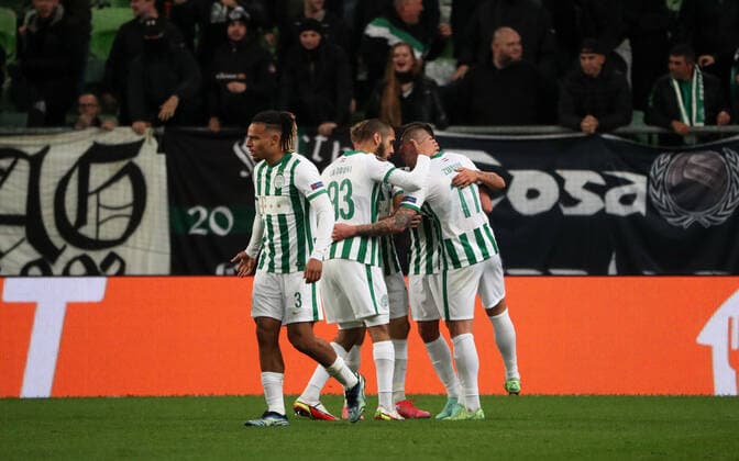Fussball, Herren, Saison 2021 2022, UEFA Europa League (Gruppe G, 4. Spieltag), Ferencvaros Budapest - Celtic Glasgow, Budapest, Jubel nach Tor zum 1:1 durch Oleksandr Zubkov (r., Ferencvaros Budapest), 04.11. 2021, Copyright: xSzilviaxMichellerx xMatthiasxKocx