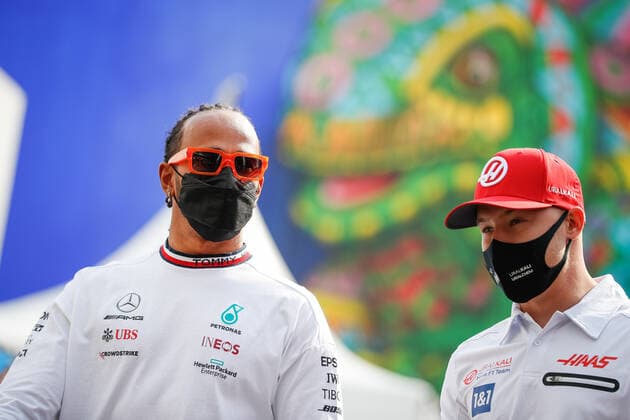 HAMILTON Lewis (gbr), Mercedes AMG F1 GP W12 E Performance, MAZEPIN Nikita (rus), Haas F1 Team VF-21 Ferrari, portrait during the Formula 1 Gran Premio De La Ciudad De Mexico 2021, Mexico City Grand Prix, 18th round of the 2021 FIA Formula One World Championship, WM, Weltmeisterschaft from November 5 to 7, 2021 on the Autodromo Hermanos Rodriguez, in Mexico City, Mexico - F1 - MEXICO CITY GRAND PRIX 2021 DPPI Panoramic 00121037__V2_1089