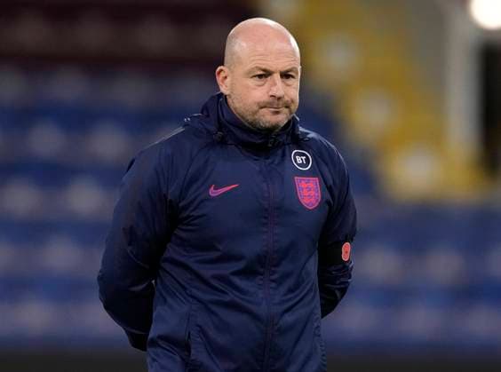 Burnley, England, 11th November 2021. Lee Carsley manager of England during the UEFA EURO, EM, Europameisterschaft,Fussball Under-21 Qualifying match at Turf Moor, Burnley. Picture credit should read: Andrew Yates Sportimage EDITORIAL USE ONLY. No use with unauthorised audio, video, data, fixture lists, club league logos or live services. Online in-match use limited to 120 images, no video emulation. No use in betting, games or single club league player publications. SPI-1315-0008