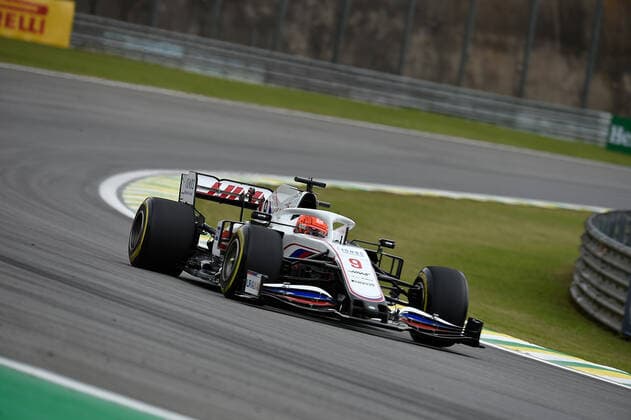 12.11.2021, Autodromo Jose Carlos Pace, Interlagos, FORMULA 1 HEINEKEN GRANDE PREMIO DO BRASIL 2021 , im Bild Nikita Mazepin (RUS), Haas F1 Team12.11.2021, Interlagos, Brasilien, Autodromo Jose Carlos Pace, FORMULA 1 HEINEKEN GRANDE PREMIO DO BRASIL 2021 , (Foto EU-Images) Interlagos Autodromo Jose Carlos Pace Brasilien