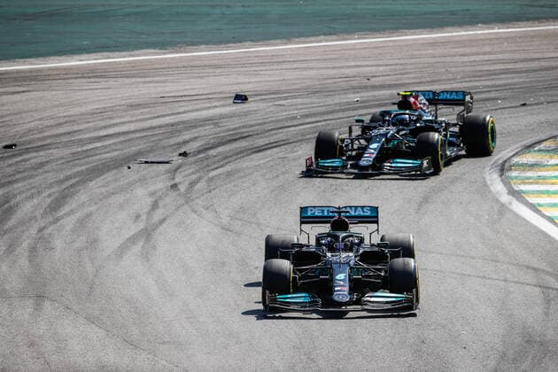 44 HAMILTON Lewis (gbr), Mercedes AMG F1 GP W12 E Performance, 77 BOTTAS Valtteri (fin), Mercedes AMG F1 GP W12 E Performance, action during the Formula 1 Heineken Grande Premio De Sao Paulo 2021, Sao Paulo Grand Prix, 19th round of the 2021 FIA Formula One World Championship, WM, Weltmeisterschaft from November 12 to 14, 2021 on the Interlagos Circuit, in Sao Paulo, Brazil - F1 - SAO PAULO GRAND PRIX 2021 - RACE DPPI Panoramic 00121040__V2_0052