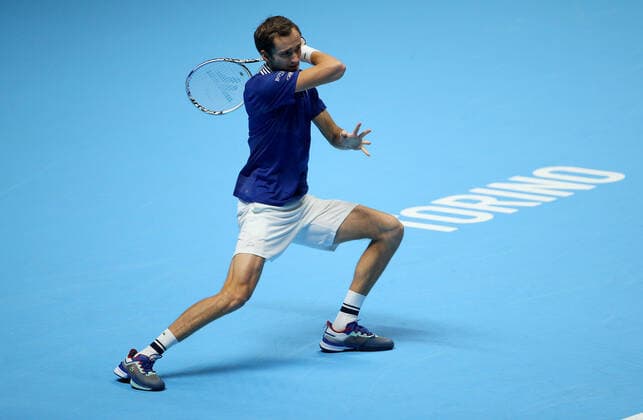 Mandatory Credit: Photo by Ella Ling Shutterstock (12603335aj) Daniil Medvedev of Russia in action Nitto ATP, Tennis Herren World Tour Finals, Day 3, Tennis, Pala Alpitour, Turin, Italy - 16 Nov 2021 Nitto ATP World Tour Finals, Day 3, Tennis, Pala Alpitour, Turin, Italy - 16 Nov 2021 Copyright: xEllaxLing Shutterstockx 12603335aj