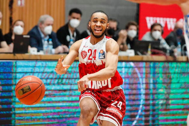 GER, Würzburg, s.Oliver Arena, 21.11.2021, emspor, emonline, despor, deonline, s.Oliver Wuerzburg vs. Fraport Skyliners Frankfurt, easyCredit BBL, 8. Spieltag Bild: Cameron Hunt (s.Oliver Wuerzburg) Copyright: HMBxMedia JulienxBecker