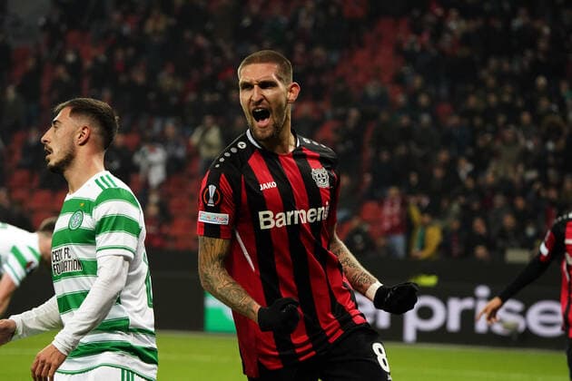 25..11..2021, Fussball , Saison 21 22, Europa League ,Gruppenphase , Gruppen G, Bayer 04 Leverkusen - FC Celtic Glasgow Bayarena Leverkusen , robert andrich , Bayer 04 Leverkusen, Aktion, Einzelbild, torjubelt Foto Chai von der Laage UEFA regulations prohibit any use of photographs as image sequences and or quasi-video. EDITORIAL USE ONLY