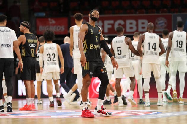 Corey Walden (Bayern Basketball, 2) nach Spielende GER, FC Bayern Basketball vs. LDLC ASVEL Villeurbanne, Basketball, EuroLeague, Saison 2021 2022, 02.12.2021, GER, FC Bayern Basketball vs. LDLC ASVEL Villeurbanne, Basketball, EuroLeague, Saison 2021 2022, 02.12.2021, Muenchen Copyright: xEIBNER MarcelxEngelbrechtx EP_EER