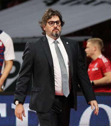Andrea Trinchieri (Bayern Basketball, Chef-Trainer) vor dem Spiel GER, FC Bayern Basketball vs. Academics Heidelberg, Basketball, 1.Bundesliga, Saison 2021 2022, 06.12.2021, GER, FC Bayern Basketball vs. Academics Heidelberg, Basketball, 1.Bundesliga, Saison 2021 2022, 06.12.2021, Muenchen Copyright: xEIBNER MarcelxEngelbrechtx EP_EER