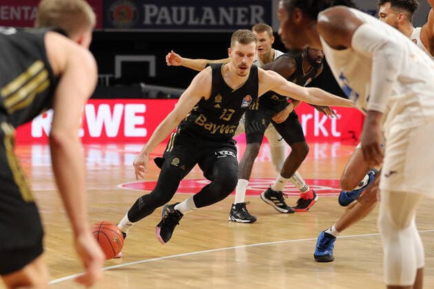 Ognjen Jaramaz (Bayern Basketball, 10) GER, FC Bayern Basketball vs. Academics Heidelberg, Basketball, 1.Bundesliga, Saison 2021 2022, 06.12.2021, GER, FC Bayern Basketball vs. Academics Heidelberg, Basketball, 1.Bundesliga, Saison 2021 2022, 06.12.2021, Muenchen Copyright: xEIBNER MarcelxEngelbrechtx EP_EER