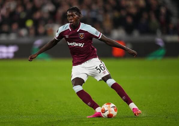 Mandatory Credit: Photo by Jed Leicester Shutterstock (12637592ax) Emmanuel Longelo of West Ham West Ham United v Dinamo Zagreb, UEFA Europa League, Group H, Football, London Stadium, London, UK - 09 Dec 2021 EDITORIAL USE ONLY No use with unauthorised audio, video, data, fixture lists, club league logos or live services. Online in-match use limited to 120 images, no video emulation. No use in betting, games or single club league player publications. West Ham United v Dinamo Zagreb, UEFA Europa League, Group H, Football, London Stadium, London, UK - 09 Dec 2021 EDITORIAL USE ONLY No use with unauthorised audio, video, data, fixture lists, club league logos or live services. Online in-match use limited to 120 images, no video emulation. No use in betting, games or single club league player publications. Copyright: xJedxLeicester Shutterstockx 12637592ax