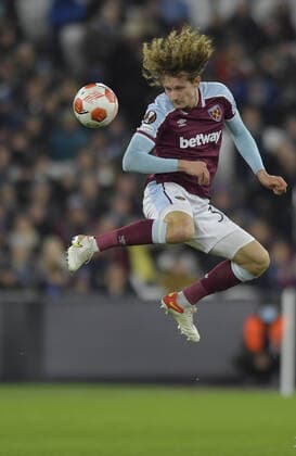 Mandatory Credit: Photo by James GriffithsWest Ham United Shutterstock (12637613ab) Alex Kral of West Ham United in action West Ham United v Dinamo Zagreb, UEFA Europa League, Group H, Football, London Stadium, London, UK - 09 Dec 2021 EDITORIAL USE ONLY No use with unauthorised audio, video, data, fixture lists, club league logos or live services. Online in-match use limited to 120 images, no video emulation. No use in betting, games or single club league player publications. West Ham United v Dinamo Zagreb, UEFA Europa League, Group H, Football, London Stadium, London, UK - 09 Dec 2021 EDITORIAL USE ONLY No use with unauthorised audio, video, data, fixture lists, club league logos or live services. Online in-match use limited to 120 images, no video emulation. No use in betting, games or single club league player publications. Copyright: xJamesxGriffithsWestxHamxUnited Shutterstockx 12637613ab