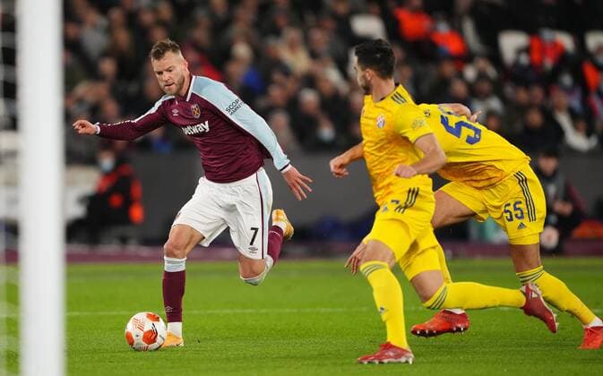 Mandatory Credit: Photo by Jed Leicester Shutterstock (12637592bb) Andriy Yarmolenko of West Ham West Ham United v Dinamo Zagreb, UEFA Europa League, Group H, Football, London Stadium, London, UK - 09 Dec 2021 EDITORIAL USE ONLY No use with unauthorised audio, video, data, fixture lists, club league logos or live services. Online in-match use limited to 120 images, no video emulation. No use in betting, games or single club league player publications. West Ham United v Dinamo Zagreb, UEFA Europa League, Group H, Football, London Stadium, London, UK - 09 Dec 2021 EDITORIAL USE ONLY No use with unauthorised audio, video, data, fixture lists, club league logos or live services. Online in-match use limited to 120 images, no video emulation. No use in betting, games or single club league player publications. Copyright: xJedxLeicester Shutterstockx 12637592bb