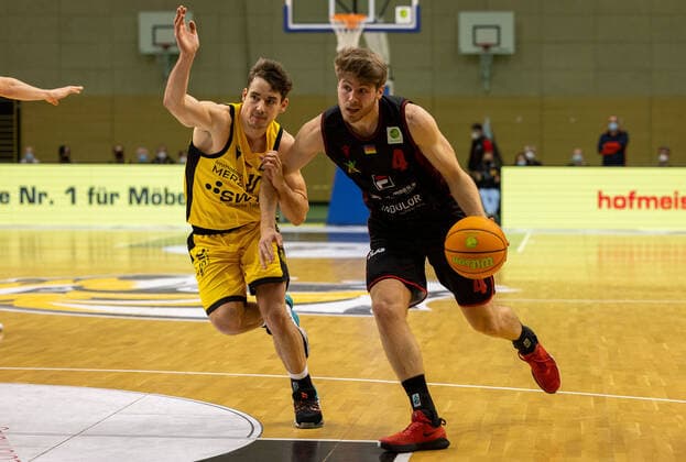 Thorben Doeding (Artland Dragons, 4) ¨¨Tigers Tübingen vs. Artland Dragons, 2. Basketball, Bundesliga, Pro A, Barmer 2 Basketball, Spieltag 13, Spielzeit 2021 2022, 11.12.2021, ¨¨ Tigers Tübingen - Artland Dragons, Basketball, 2. Bundesliga, Barmer 2 Basketball, Spieltag 13, Spielzeit 2021 2022, 11.12.2021 Rottenburg Copyright: xDennisxDuddek xEibnerxPressefotox EP_DDK