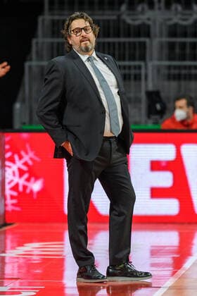 Andrea Trinchieri (Headcoach, FC Bayern Muenchen Basketball). FC Bayern Muenchen gegen MHP Riesen Ludwigsburg, Basketball, BBL, 11. Spieltag, Saison 2021 2022, 19.12.2021. FC Bayern Muenchen gegen MHP Riesen Ludwigsburg, Basketball, BBL, 11. Spieltag, Saison 2021 2022, 19.12.2021 Muenchen Copyright: xEibnerxPressefotox xHeikexFeinerx EP_EER