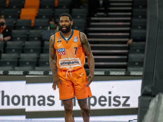 Sindarius Thornwell (Ratiopharm Ulm 07), GER, Ratiopharm Ulm vs. MHP Riesen Ludwigsburg, Basketball, Bundesliga, easycredit, 15. Spieltag, Spielzeit 2021 2022, 02.01.2022, GER, Ratiopharm Ulm vs. MHP Riesen Ludwigsburg, Basketball, Bundesliga, easycredit, 15. Spieltag, Spielzeit 2021 2022, 02.01.2022 Ulm Copyright: xEibner-Pressefoto SaschaxWaltherx EP_EER