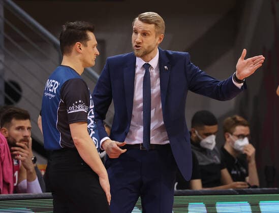 Bonns Coach Tuomas Ilsalo , Telekom Baskets Bonn vs. Hamburg Towers, Basketball, 1. Easy Credit- Bundesliga, 16. Spieltag, 09.01.2022, Telekom Baskets Bonn vs. Hamburg Towers, Basketball, 1. Easy Credit- Bundesliga, 16. Spieltag, 09.01.2022, Foto: EIBNER Joerg Niebergall Bonn Copyright: xJoergxNiebergall Eibner-Pressefox EP_JNL