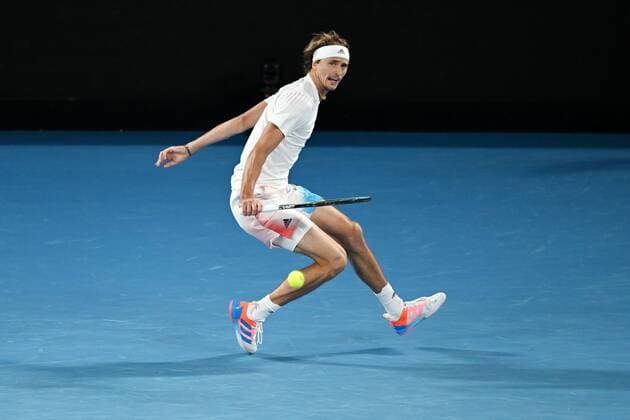 Mandatory Credit: Photo by James Gourley Shutterstock (12763717ft) Alexander Zverev during his second round match Australian Open, Day Three, Tennis, Melbourne Park, Melbourne, Australia - 19 Jan 2022 Australian Open, Day Three, Tennis, Melbourne Park, Melbourne, Australia - 19 Jan 2022 Copyright: xJamesxGourley Shutterstockx 12763717ft