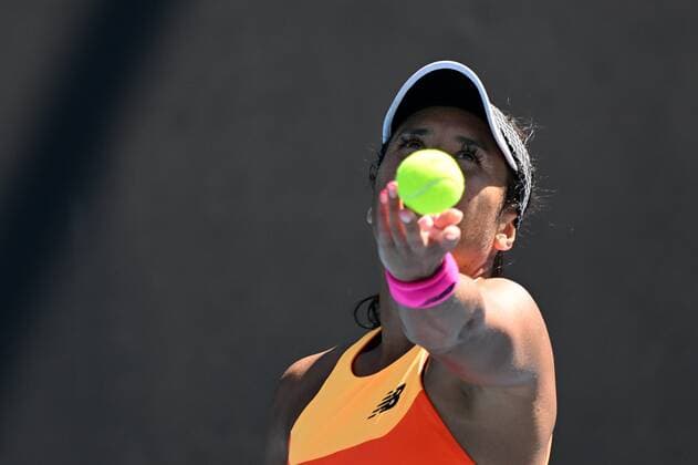 Mandatory Credit: Photo by James Gourley Shutterstock (12765058du) Heather Watson during her second round match Australian Open, Day Four, Tennis, Melbourne Park, Melbourne, Australia - 20 Jan 2022 Australian Open, Day Four, Tennis, Melbourne Park, Melbourne, Australia - 20 Jan 2022 Copyright: xJamesxGourley Shutterstockx 12765058du