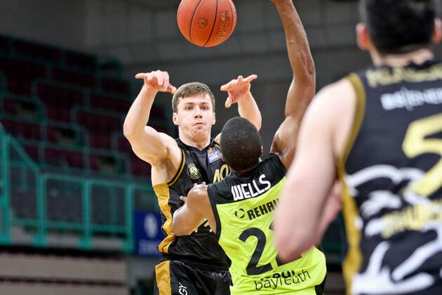medi bayreuth - Basketball Loewen Braunschweig , Basketball, Bundesliga, BBL, Spieltag 18, Spielzeit 2021 2022, 21.01.2022, medi bayreuth - Basketball Loewen Braunschweig , Basketball, Bundesliga, BBL, Spieltag 18, Spielzeit 2021 2022, 21.01.2022, Foto: EIBNER Thorsten OCHS Bayreuth Copyright: xEibner-Pressefoto ThorstenxOchsx EP_TOS