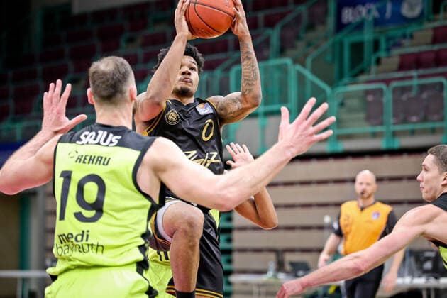 medi bayreuth - Basketball Loewen Braunschweig , Basketball, Bundesliga, BBL, Spieltag 18, Spielzeit 2021 2022, 21.01.2022, medi bayreuth - Basketball Loewen Braunschweig , Basketball, Bundesliga, BBL, Spieltag 18, Spielzeit 2021 2022, 21.01.2022, Foto: EIBNER Thorsten OCHS Bayreuth Copyright: xEibner-Pressefoto ThorstenxOchsx EP_TOS