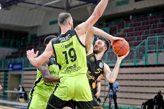medi bayreuth - Basketball Loewen Braunschweig , Basketball, Bundesliga, BBL, Spieltag 18, Spielzeit 2021 2022, 21.01.2022, medi bayreuth - Basketball Loewen Braunschweig , Basketball, Bundesliga, BBL, Spieltag 18, Spielzeit 2021 2022, 21.01.2022, Foto: EIBNER Thorsten OCHS Bayreuth Copyright: xEibner-Pressefoto ThorstenxOchsx EP_TOS