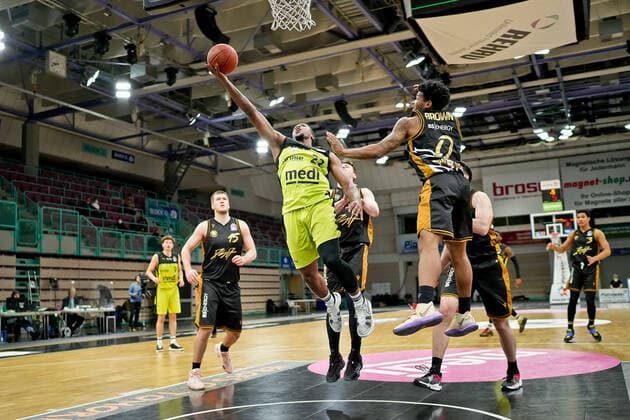 medi bayreuth - Basketball Loewen Braunschweig , Basketball, Bundesliga, BBL, Spieltag 18, Spielzeit 2021 2022, 21.01.2022, medi bayreuth - Basketball Loewen Braunschweig , Basketball, Bundesliga, BBL, Spieltag 18, Spielzeit 2021 2022, 21.01.2022, Foto: EIBNER Thorsten OCHS Bayreuth Copyright: xEibner-Pressefoto ThorstenxOchsx EP_TOS