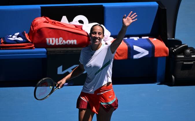 Mandatory Credit: Photo by James Gourley Shutterstock (12765097ak) Madison Keys celebrates her win Australian Open, Day Seven, Tennis, Melbourne Park, Melbourne, Australia - 23 Jan 2022 Australian Open, Day Seven, Tennis, Melbourne Park, Melbourne, Australia - 23 Jan 2022 Copyright: xJamesxGourley Shutterstockx 12765097ak