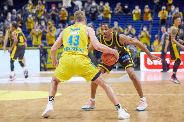 Beschreibung,Spieler,GER,Basketball,BBL,18. Spieltag,Saison 2021 2022,Alba Berlin gegen MHP Riesen Ludwigsburg,23.01.2022, 15:00, GER, Basketball,BBL,18. Spieltag,Saison 2021 2022,Alba Berlin gegen MHP Riesen Ludwigsburg,23.01.2022, 15:00,Foto: Eibner Gerd Gruhn Berliin Copyright: xGerdxGruhnx EP_GGN