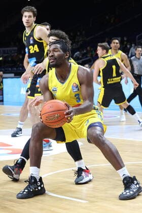 DEU, easyCredit BBL, ALBA vs. Ludwigsburg, 23.01.2022, Mercedes-Benz-Arena, Berlin, DEU, easyCredit BBL, ALBA vs. Ludwigsburg, im Bild Jaleen Smith (ALBA Berlin 3), Jonah Radrbaugh (Ludwigsburg 12)