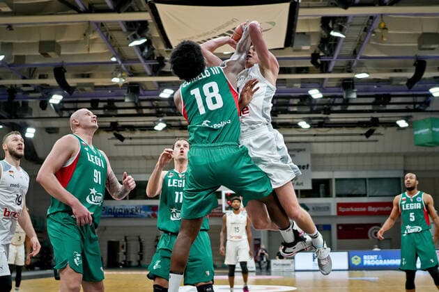 medi bayreuth - Legia Warschau , Basketball, FIBA Europe Cup, Runde 2 , Spieltag 3, Spielzeit 2021 2022, 23.01.2022 medi bayreuth - Legia Warschau , Basketball, FIBA Europe Cup, Runde 2, Spieltag 3, Spielzeit 2021 2022, 23.01.2022, Foto: EIBNER Thorsten OCHS Copyright: xEibner-Pressefoto ThorstenxOchsx EP_TOS