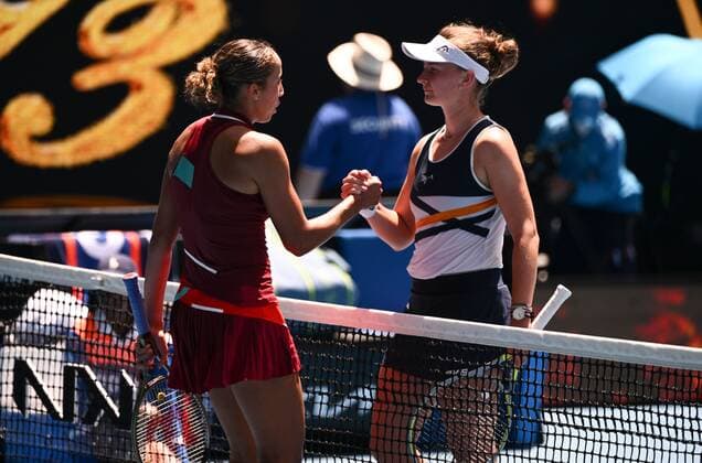 Mandatory Credit: Photo by James Gourley Shutterstock (12773752ak) Madison Keys celebrates her quarter final win over Barbora Krejcikova Australian Open, Day Nine, Tennis, Melbourne Park, Melbourne, Australia - 25 Jan 2022 Australian Open, Day Nine, Tennis, Melbourne Park, Melbourne, Australia - 25 Jan 2022 Copyright: xJamesxGourley Shutterstockx 12773752ak