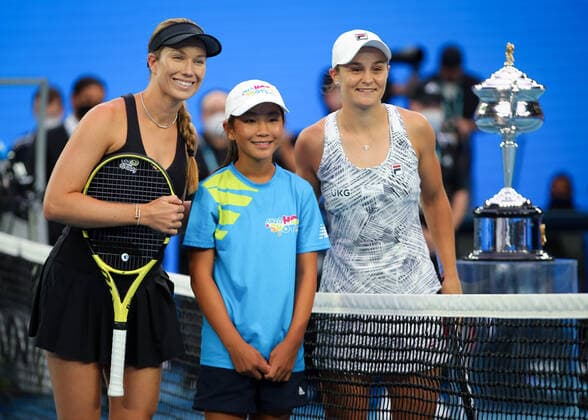 Mandatory Credit: Photo by Ella Ling Shutterstock (12778013a) Danielle Collins and Ashleigh Barty ahead of the Women s Singles Final Australian Open, Day Thirteen, Tennis, Melbourne Park, Melbourne, Australia - 29 Jan 2022 Australian Open, Day Thirteen, Tennis, Melbourne Park, Melbourne, Australia - 29 Jan 2022 Copyright: xEllaxLing Shutterstockx 12778013a