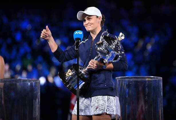 Mandatory Credit: Photo by James Gourley Shutterstock (12778010cc) Ashleigh Barty with the Daphne Akhurst Memorial Cup after victory in the Women s Singles Final Australian Open, Day Thirteen, Tennis, Melbourne Park, Melbourne, Australia - 29 Jan 2022 Australian Open, Day Thirteen, Tennis, Melbourne Park, Melbourne, Australia - 29 Jan 2022 Copyright: xJamesxGourley Shutterstockx 12778010cc