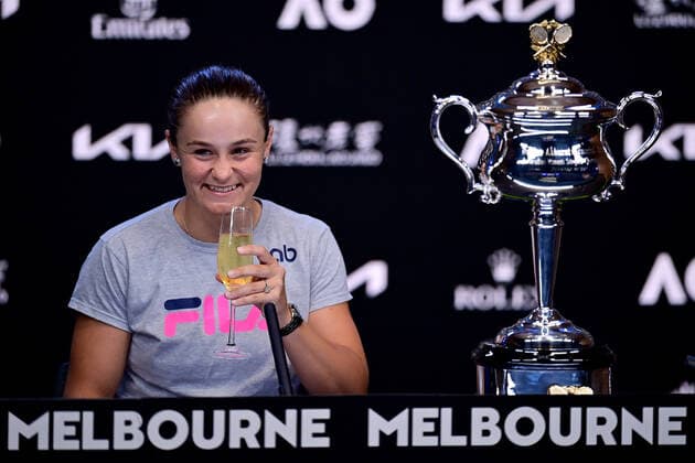 Sport Bilder des Tages TENNIS AUSTRALIAN OPEN, Ashleigh Barty of Australia speaks during a press conference, PK, Pressekonferenz after winning the Women?s singles final against Danielle Collins of the USA on Day 13 of the Australian Open, at Melbourne Park, in Melbourne, Saturday, January 29, 2022. ( NO ARCHIVING, EDITORIAL USE ONLY, NO USE IN BOOKS WITHOUT CONSENT MELBOURNE VIC AUSTRALIA Copyright: xJOELxCARRETTx 20220129001618100773
