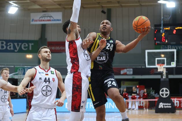 Jonathan William (Kirchheim 24), Bayer Giants Leverkusen vs. VfL Kirchheim Knights, Basketball, 2. Bundesliga, 22. Spieltag, 29.01.2022, Bayer Giants Leverkusen vs. VfL Kirchheim Knights, Basketball, 2. Bundesliga, 22. Spieltag, 29.01.2022, Foto: EIBNER Joerg Niebergall Leverkusen Copyright: xJoergxNiebergall Eibner-Pressefox EP_JNL