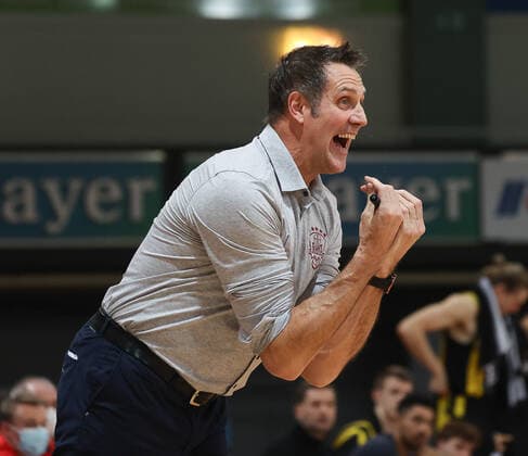 Hans Gnad, Headcoach (Leverkusen) Bayer Giants Leverkusen vs. VfL Kirchheim Knights, Basketball, 2. Bundesliga, 22. Spieltag, 29.01.2022, Bayer Giants Leverkusen vs. VfL Kirchheim Knights, Basketball, 2. Bundesliga, 22. Spieltag, 29.01.2022, Foto: EIBNER Joerg Niebergall Leverkusen Copyright: xJoergxNiebergall Eibner-Pressefox EP_JNL