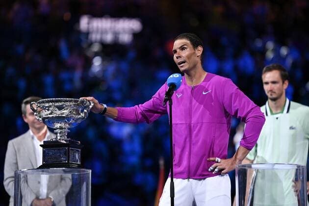 Mandatory Credit: Photo by James Gourley Shutterstock (12778011gy) Rafael Nadal celebrates victory in the Men s Singles final with the Norman Brookes Challenge Cup Australian Open, Day Fourteen, Tennis, Melbourne Park, Melbourne, Australia - 30 Jan 2022 Australian Open, Day Fourteen, Tennis, Melbourne Park, Melbourne, Australia - 30 Jan 2022 Copyright: xJamesxGourley Shutterstockx 12778011gy