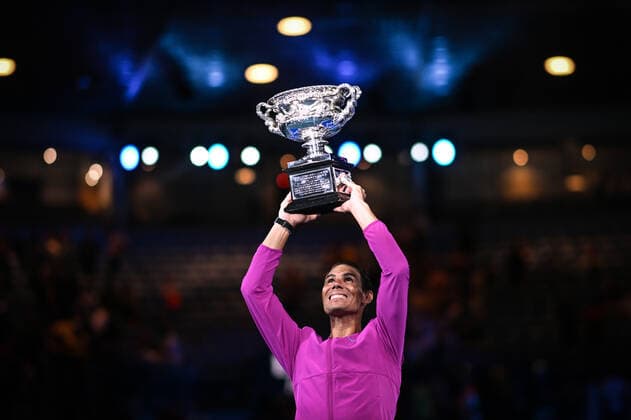 Mandatory Credit: Photo by James Gourley Shutterstock (12778011hj) Rafael Nadal celebrates victory in the Men s Singles final with the Norman Brookes Challenge Cup Australian Open, Day Fourteen, Tennis, Melbourne Park, Melbourne, Australia - 30 Jan 2022 Australian Open, Day Fourteen, Tennis, Melbourne Park, Melbourne, Australia - 30 Jan 2022 Copyright: xJamesxGourley Shutterstockx 12778011hj