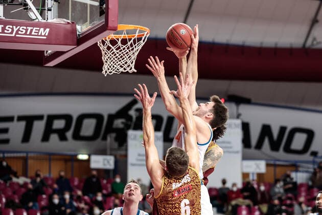 February 2, 2022, Venice, Italy: Venice, Italy, Palasport Taliercio, February 02, 2022, Fedor Zugic (Ratiopharm ULM) and Michael Bramos (Umana Reyer Venezia) during Umana Reyer Venezia vs Ratiopharm Ulm - Basketball EuroCup Championship. Basketball EuroCup Championship - Umana Reyer Venezia vs Ratiopharm Ulm, Venice, Italy - ZUMAl164 20220202_zsa_l164_192 Copyright: xMattiaxRadonix